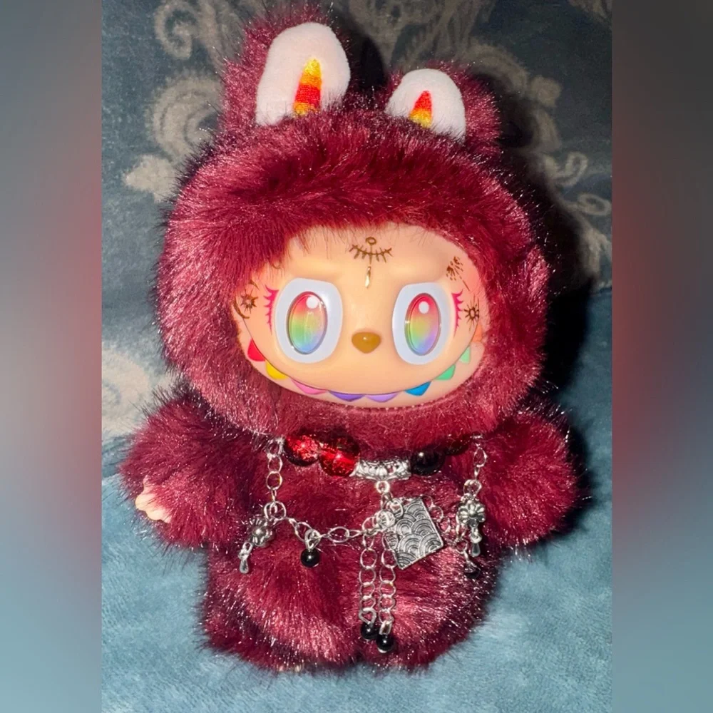 Custom red Labubu - Picture 1 of 5